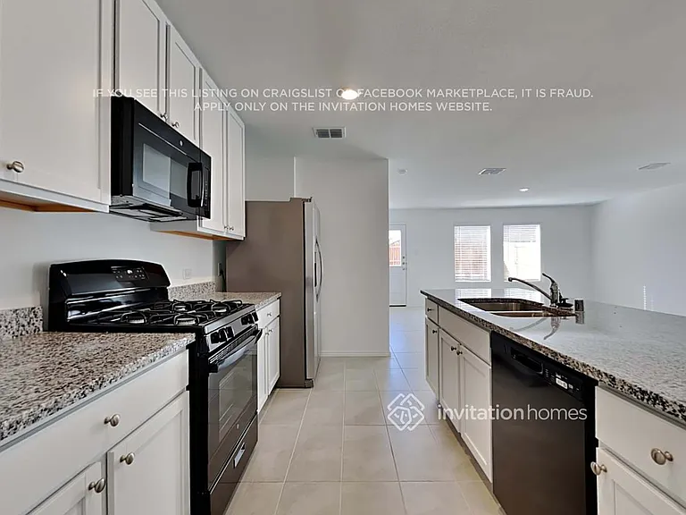 1136 Catclaw Rd — Photo 5