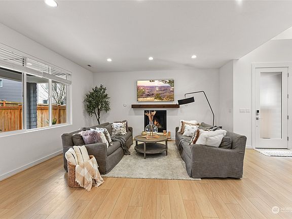 2nd image of 1713 97th Avenue SE