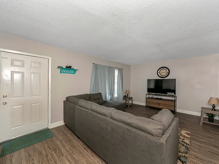 Troup Townhomes — Photo 23