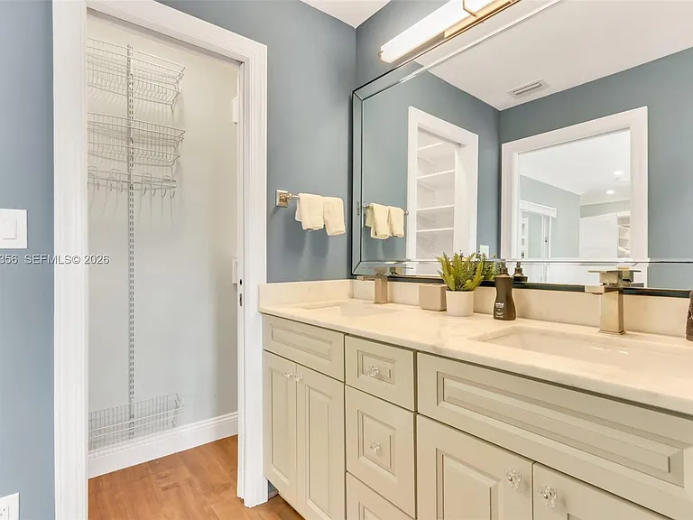 5800 NE 15th Ave — Photo 19
