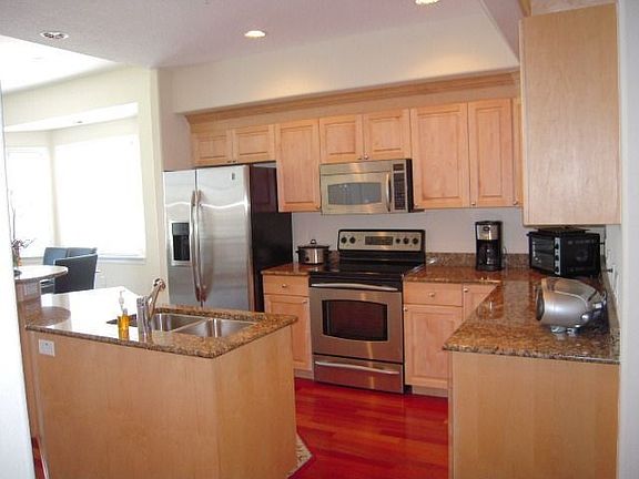 2nd image of 140 Brightwater Dr APT 3