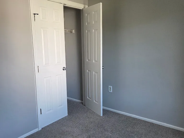 103 Kettering Dr — Photo 3