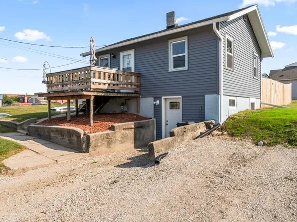 701 N 5th Ave W, Newton, IA 50208