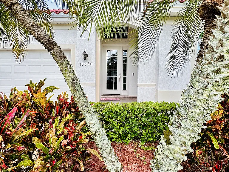 15830 Delaplata Ln — Photo 6