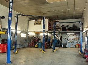 4th image of 3009 Watson Blvd