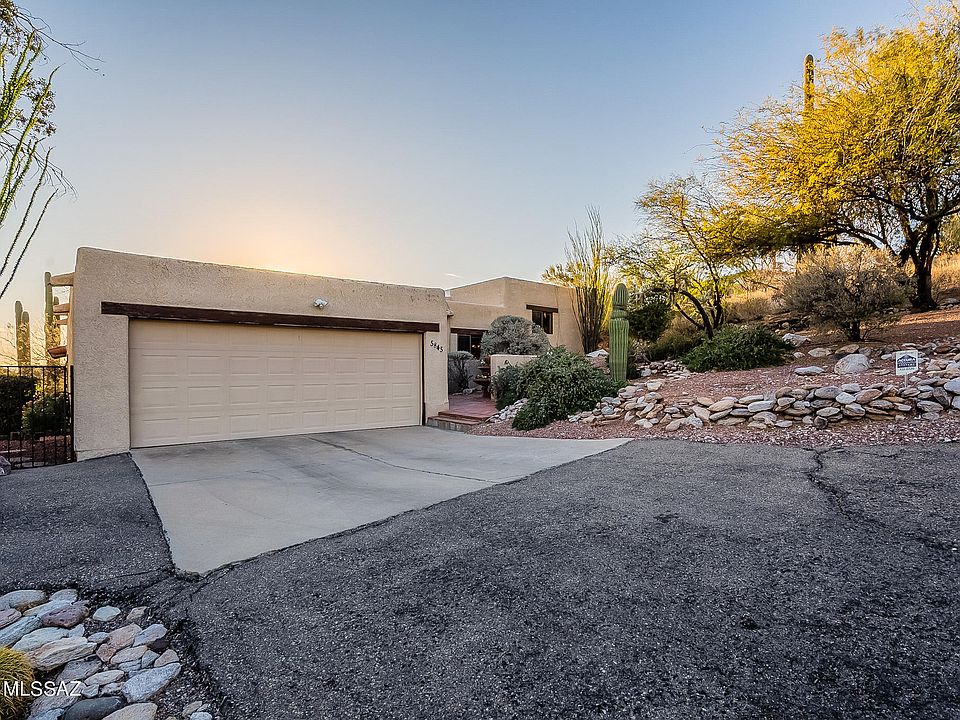 1st image of 5845 E Calle Del Ciervo