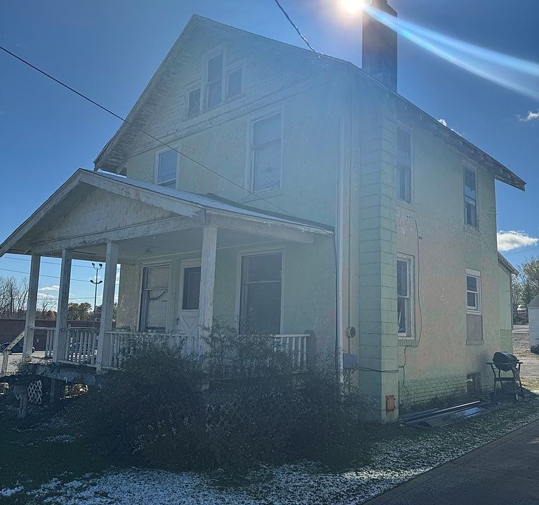 2nd image of 626 S Diamond St