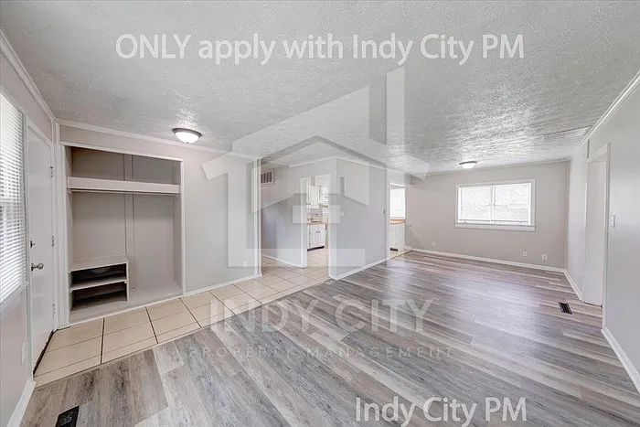 4 bed, 2.0 bath, 900 sqft, $1,500 — Photo 3
