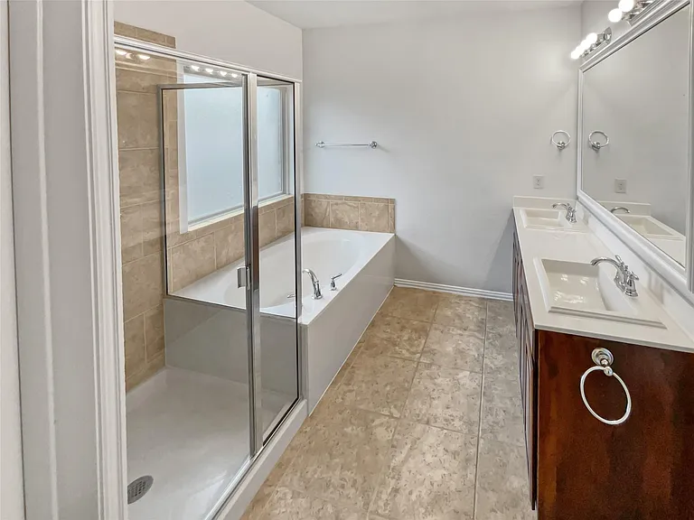 2620 Triangle Leaf Dr — Photo 17