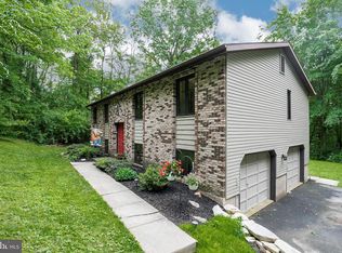 5960 Michelle Dr, Narvon, PA 17555