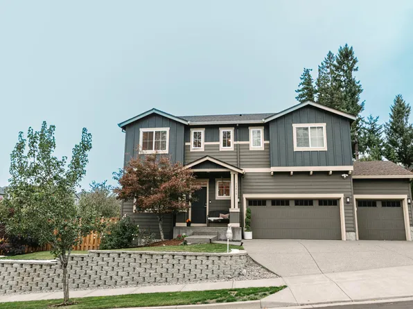 12615 SE Crown Vista Dr, Happy Valley, OR 97086