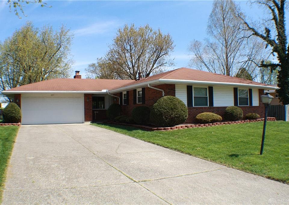 1st image of 237 Woodlawn Dr