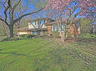 654 S Park Blvd, Glen Ellyn, IL 60137