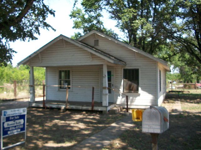 1st image of 213 Oak Ave