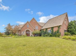 1235 Macalpin Dr, Inverness, IL 60010