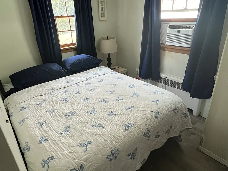 137 Cedarhurst Ave — Photo 5