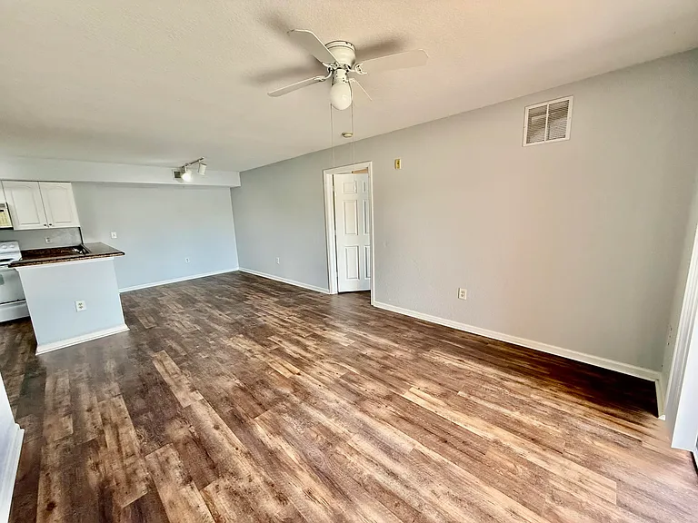 191 SW Palm Dr #108 — Photo 8