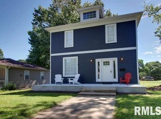 600 N Maple St, Mount Sterling, IL 62353