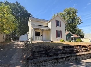 44 23rd St NW, Barberton, OH 44203