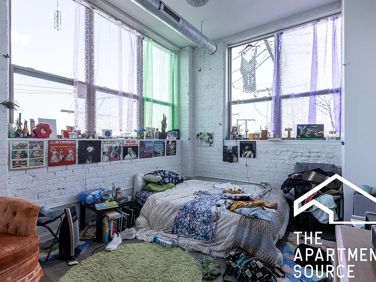 930 W Dakin St #2 — Photo 14