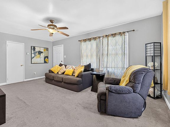 5th image of 392 Weymouth Ln