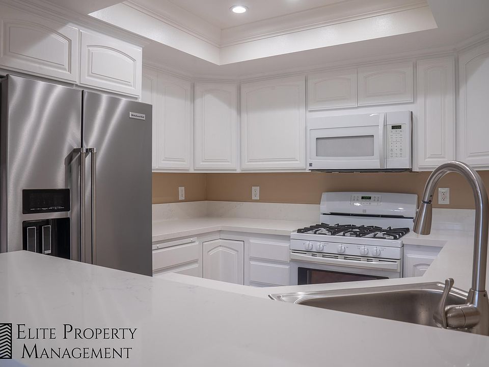 1st image of 4830 Stonehenge Ln