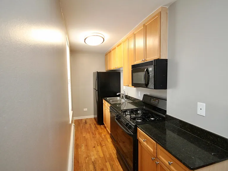 800 W Lill Ave #101 — Photo 3