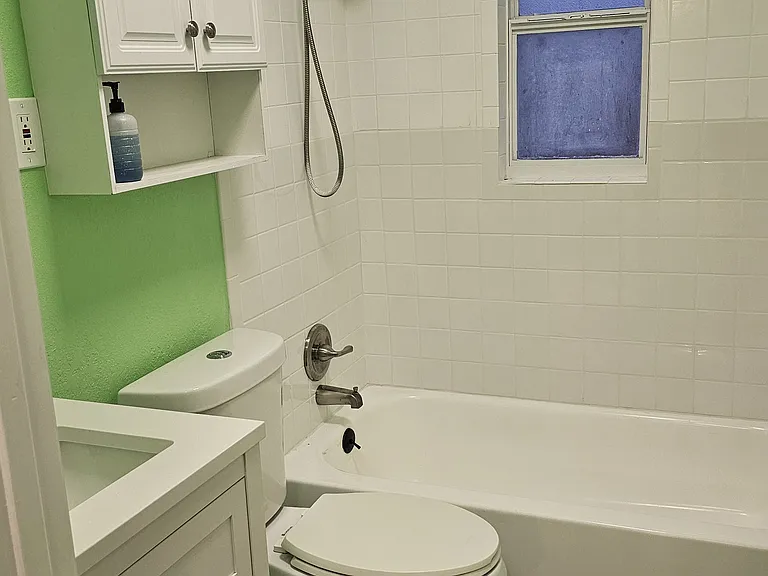 115 145th Ave E #4 — Photo 7