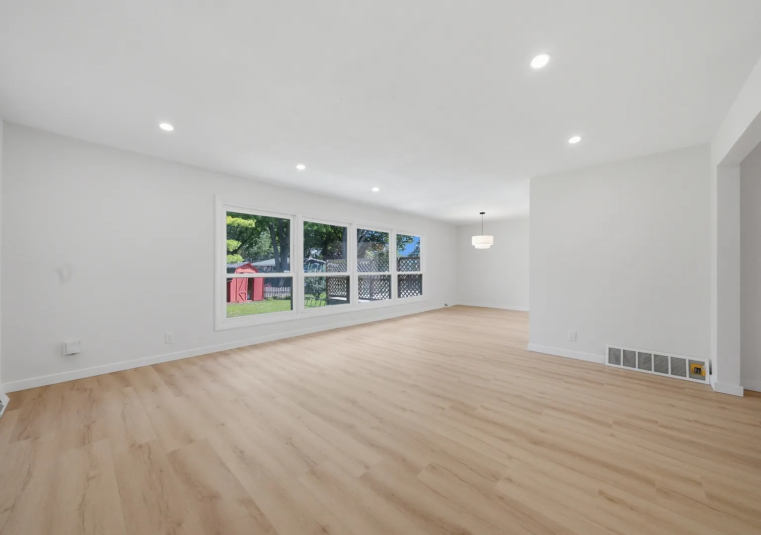 5 bed, 3.5 bath, 3577 sqft, $3,500 — Photo 3