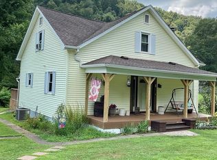 11086 Shortline Hwy, Reader, WV 26167