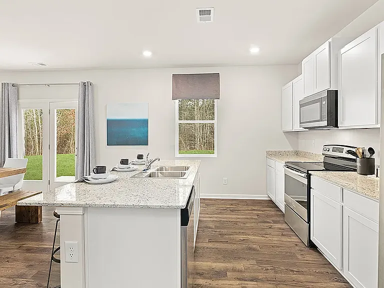 70 Oakwood Dr — Photo 14