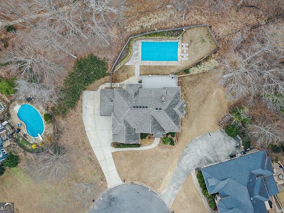 4th image of 803 Rocky Ridge Ct