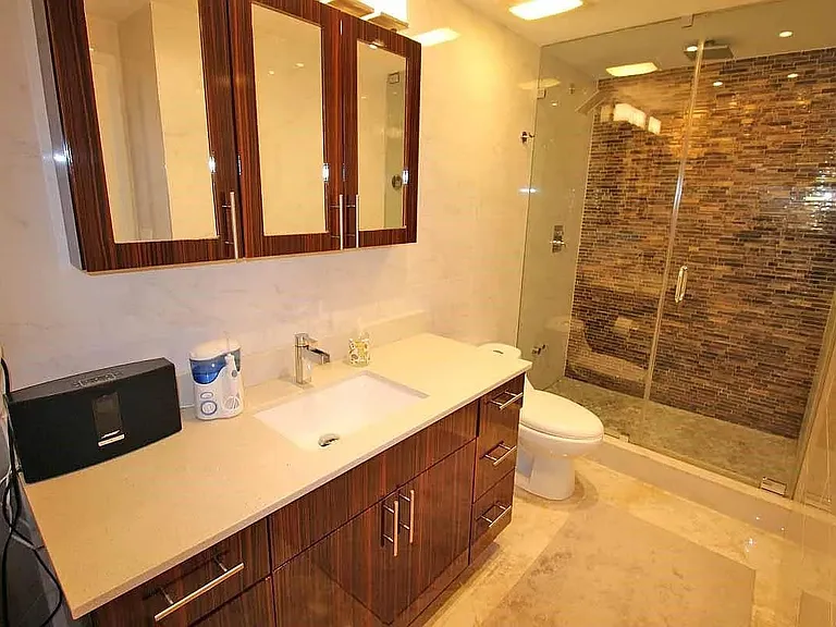1250 S Miami Ave #802 — Photo 28