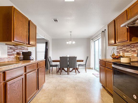 4th image of 16435 Peyton Ridge Cir