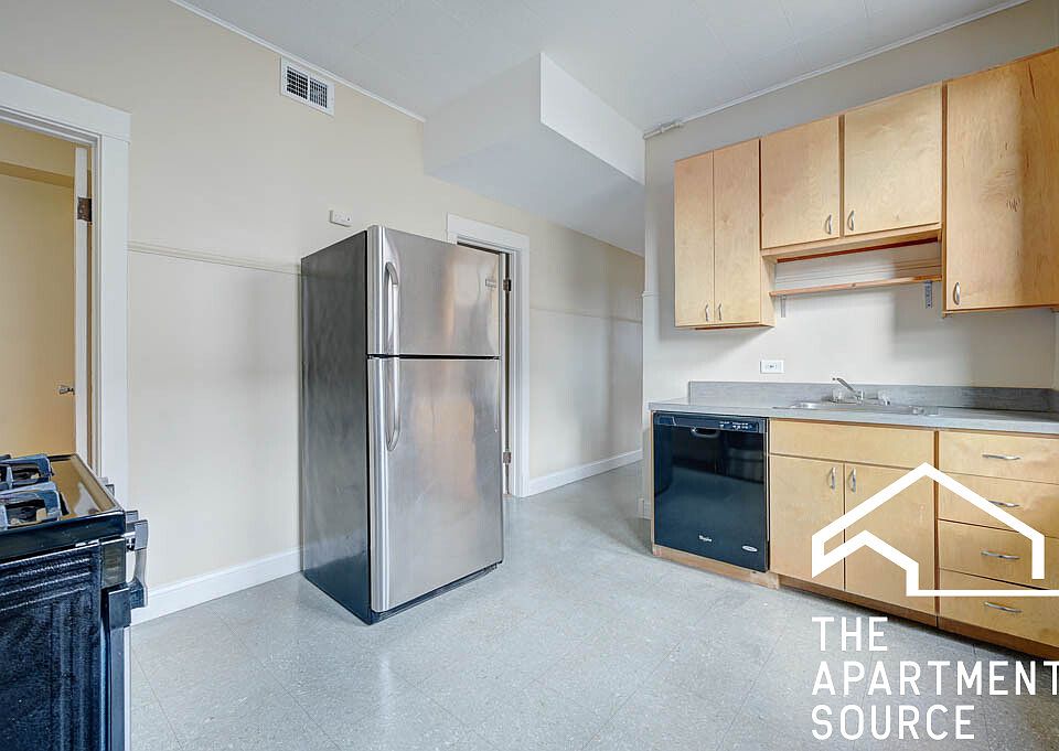 1st image of 3553 W Belmont Ave #2