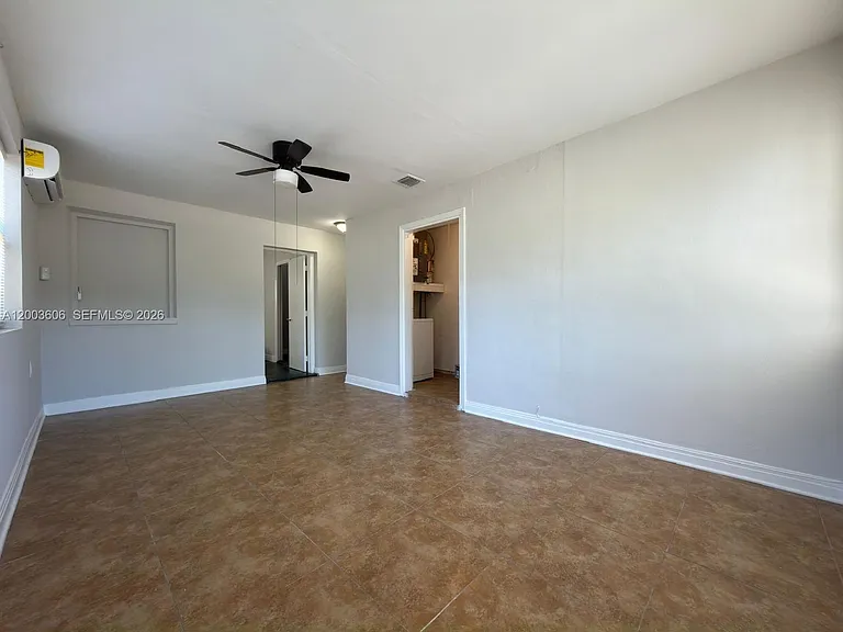 1325 NW 11th St #C1325 — Photo 7