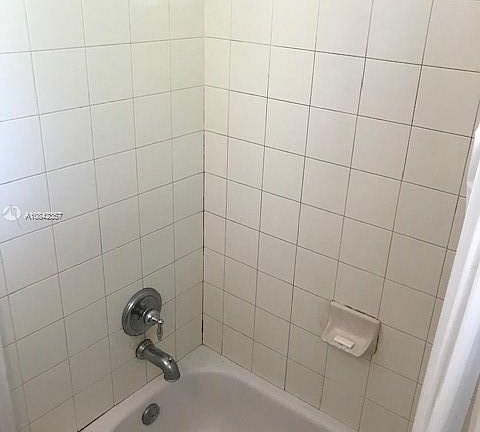 4th image of 4271 NW 5th St APT 253