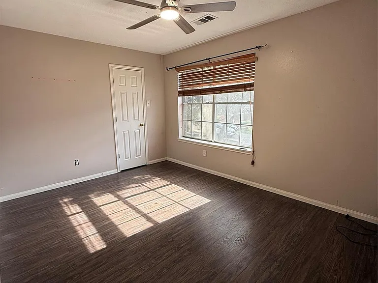 20823 Camphor Tree Dr — Photo 11