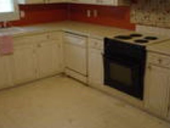 2nd image of 1312 Vine St NE