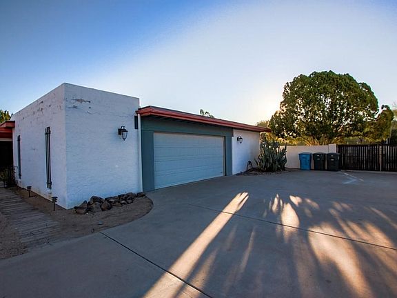 2nd image of 1055 W Indian Hills Pl