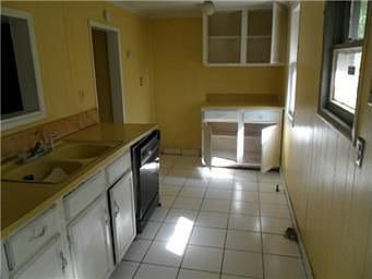 3rd image of 1417 S 36th St