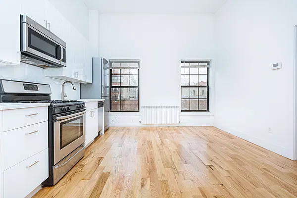 Rented by Nooklyn NYC LLC | media 19