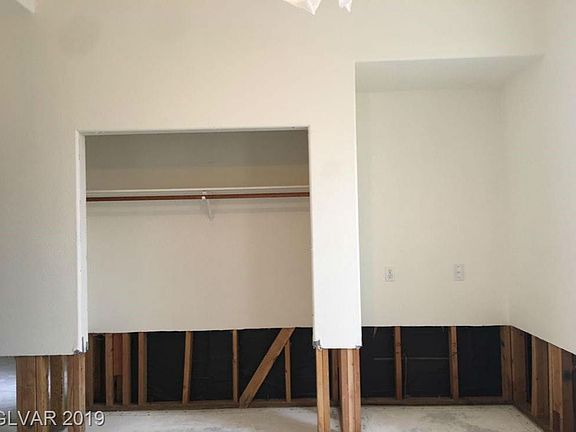 3rd image of 10260 Dupage Ave
