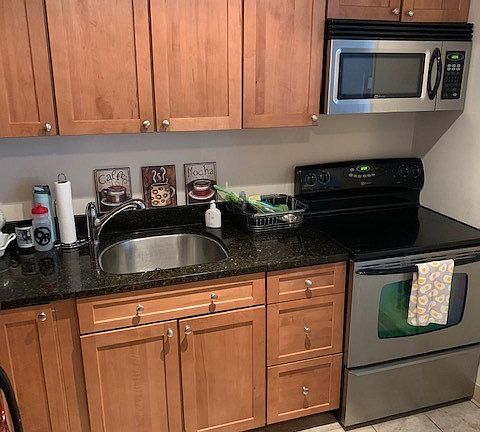 3rd image of 3930 N Pine Grove Ave APT 408