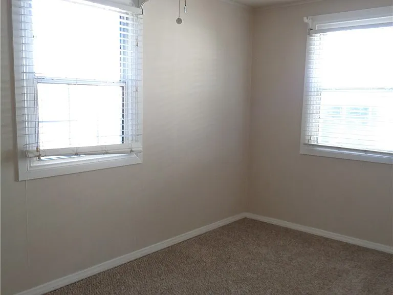 1011 Florida St — Photo 8