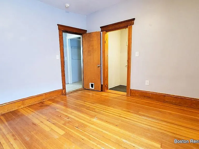64 Oxford St #2 — Photo 11