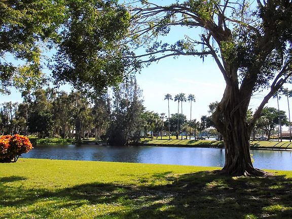 4th image of 15496 Lakes Of Delray Blvd APT 201