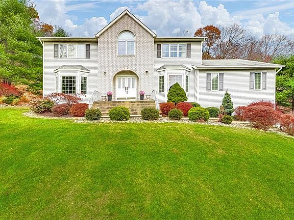 2nd image of 15 Parkside Ct