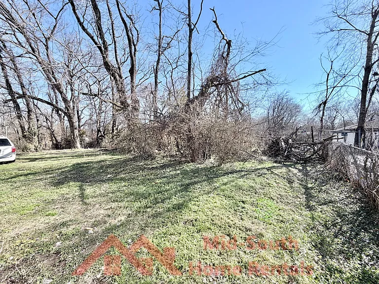 2263 Hunter Ave — Photo 14