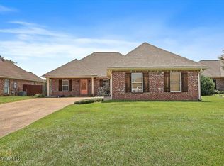 328 Red Cedar Dr, Brandon, MS 39047